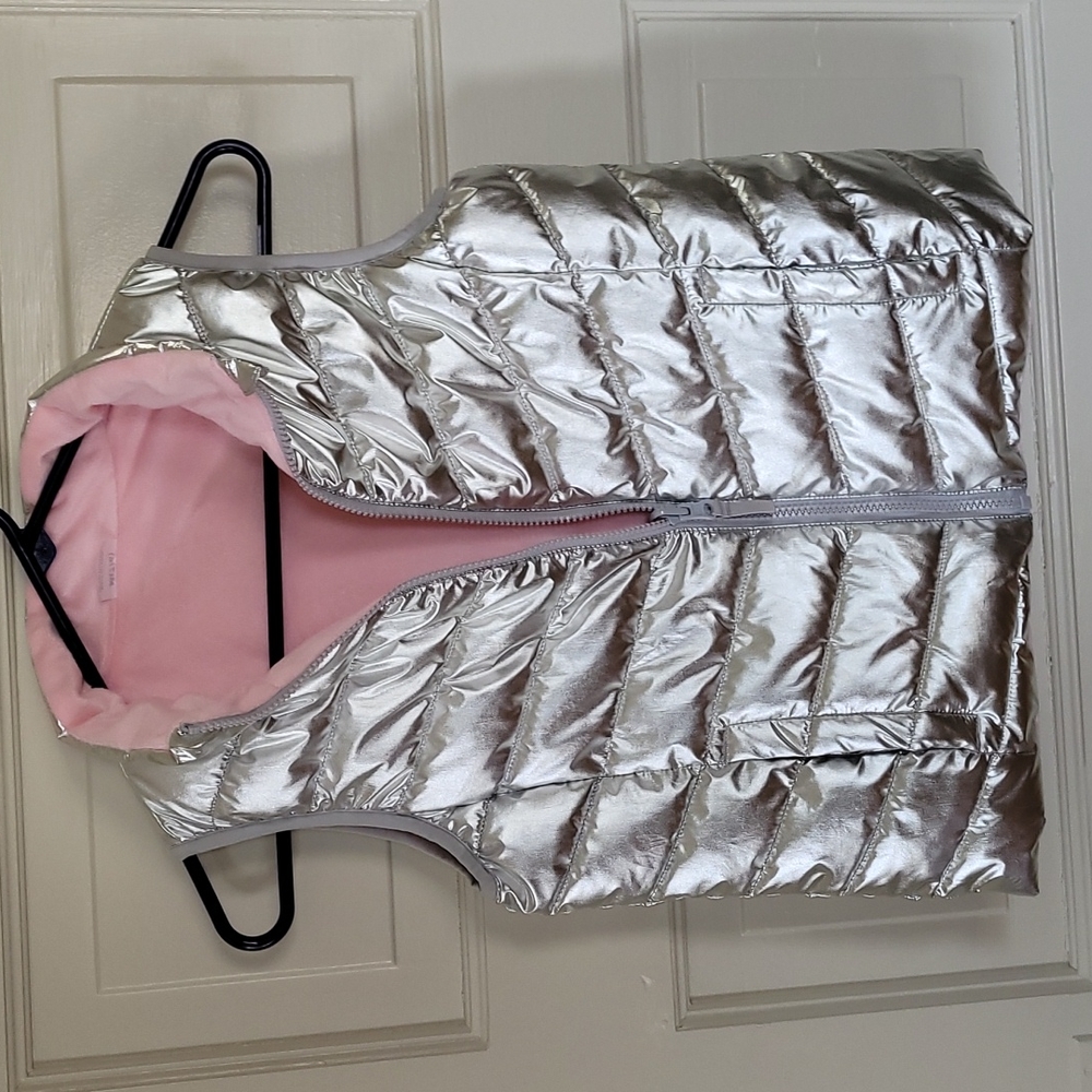 Vest - Picture 2 of 3